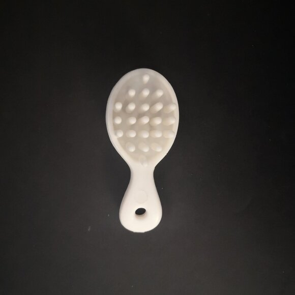 A collection of 5 Various My Little Pony Figurines + 1 Brush Approximate 3" Tall - Picture 7 of 9